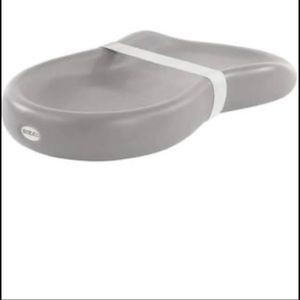 Keekaroo Peanut Diaper Changer